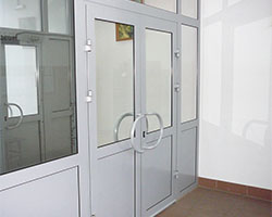 алюминиевые облегченные двери