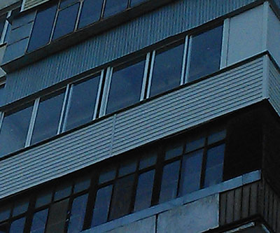 остекление балконов с крышей Фото 02
